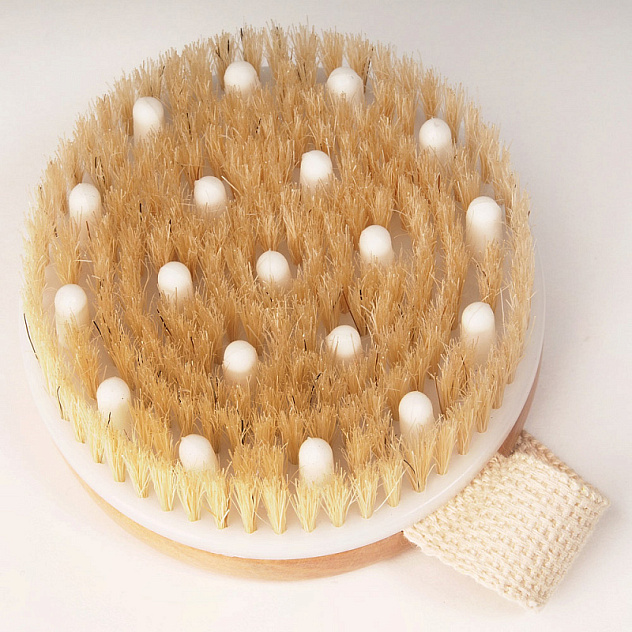 Щетка для сухого массажа CF 0207 круглая с ремешком, с щетиной и зубцами